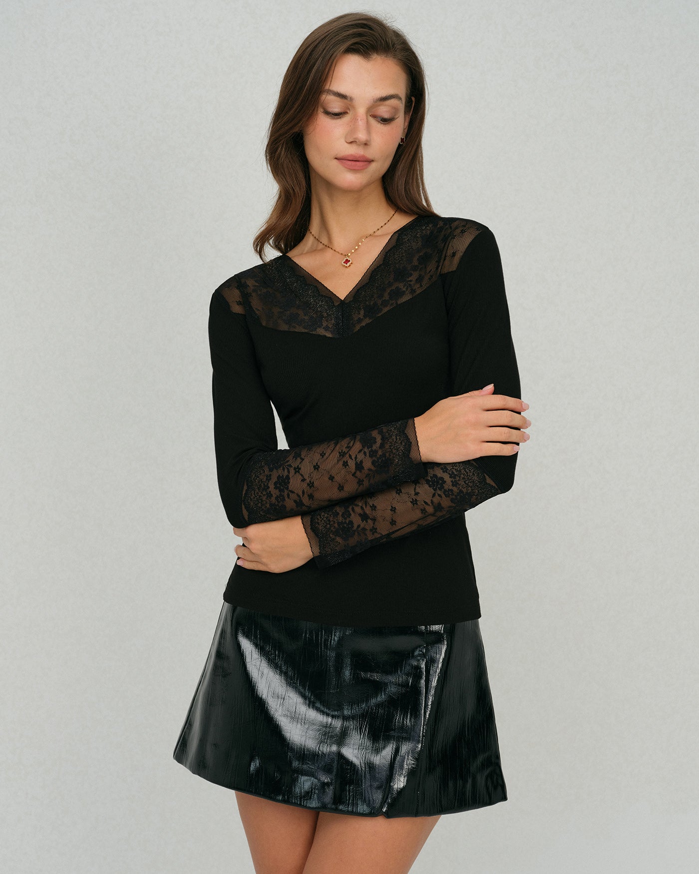 Black Lace Splicing V Neck Knit Tee