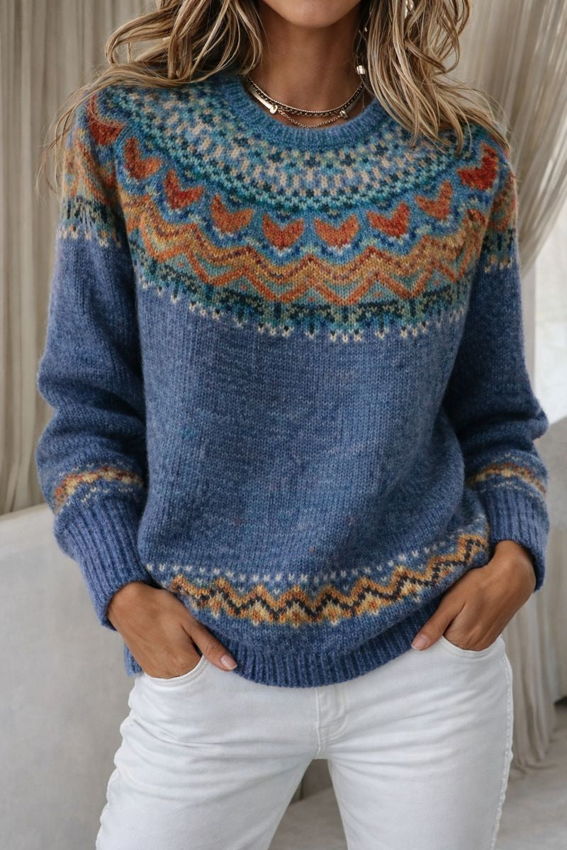 Chloe – Warm Sweater with a Classic Woven Pattern